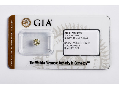 Yellow diamond 0.67ct
